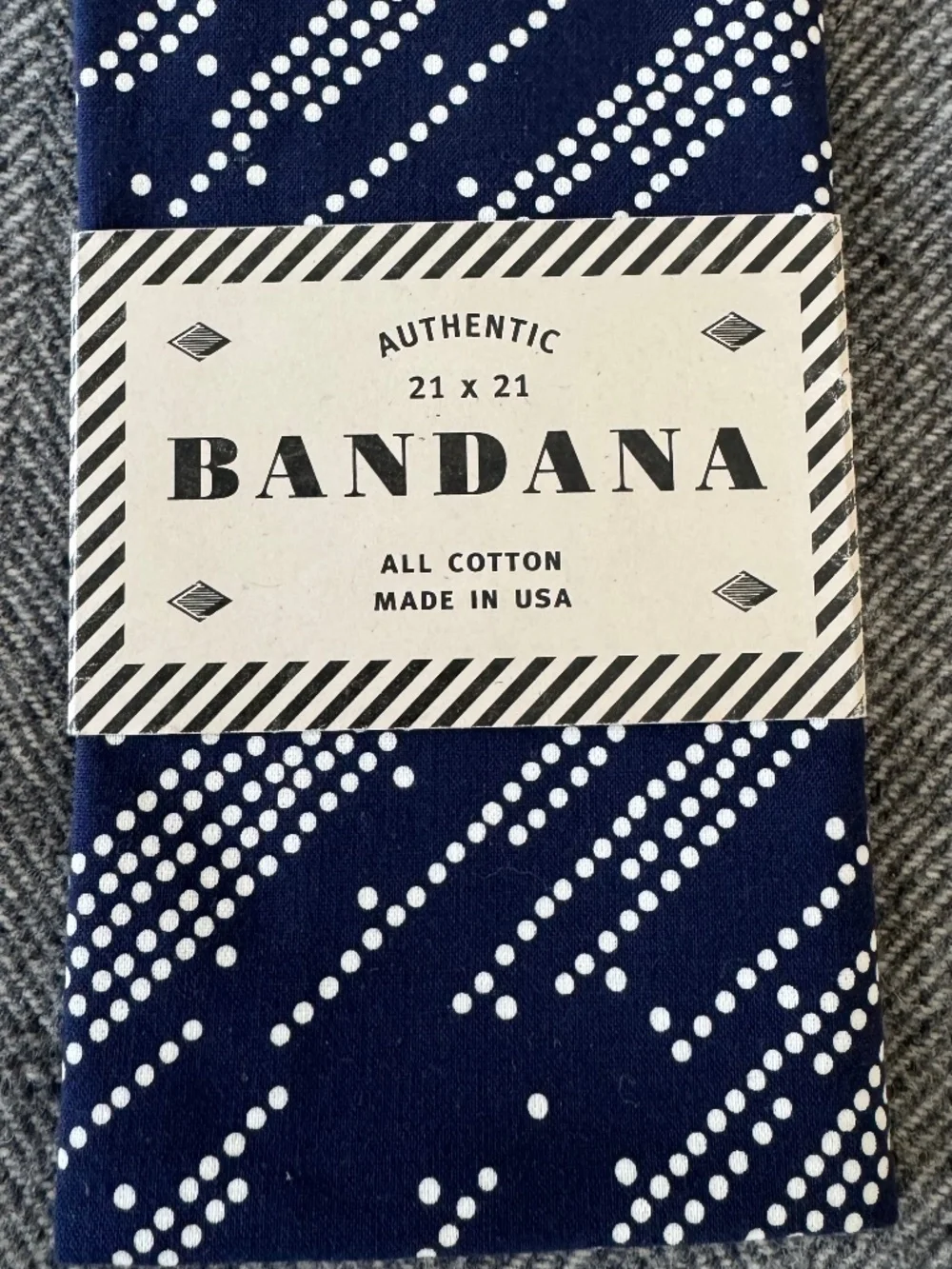 NWT, DARLING NAVY PRINT BANDANA